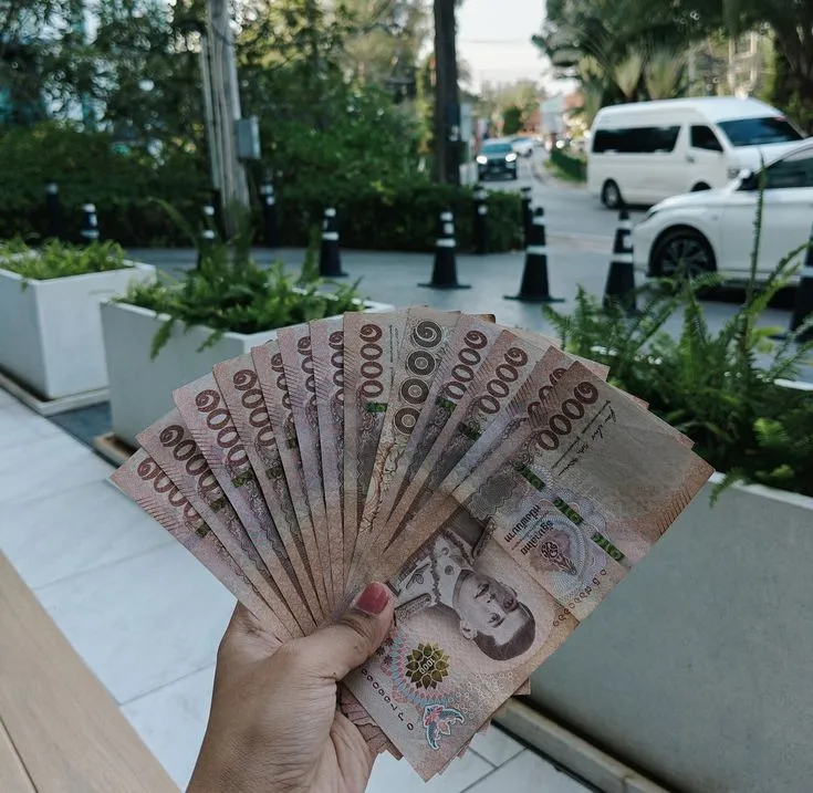 Получение наличных бат на Пхукете